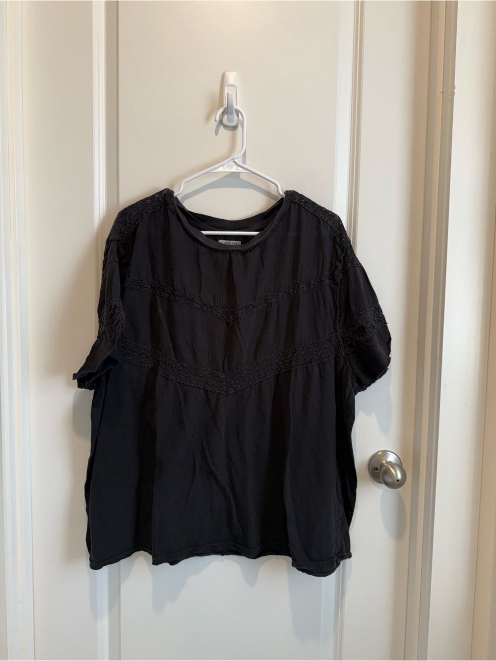 We The Free Black Short Sleeve Crochet-Trim Tee Size XL